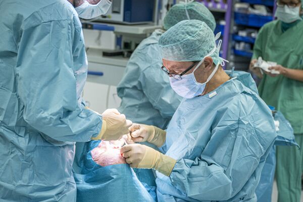 Mund-, Kiefer- und Gesichtschirurgie (MKG) - Leistungen